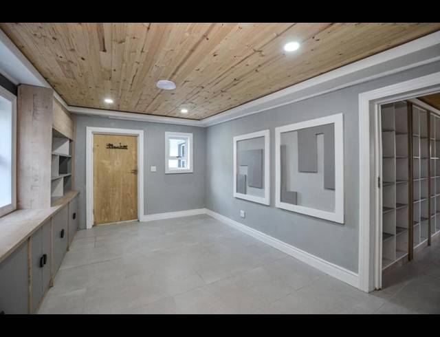 BUSINESS FOR SALE IN GOODWOOD CENTRAL